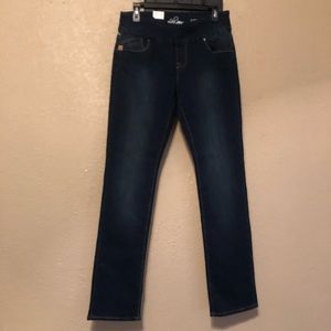 Lola pull on skinny jeans size 10